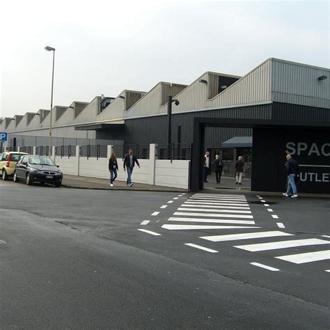 orari outlet prada montevarchi|space outlet montevarchi.